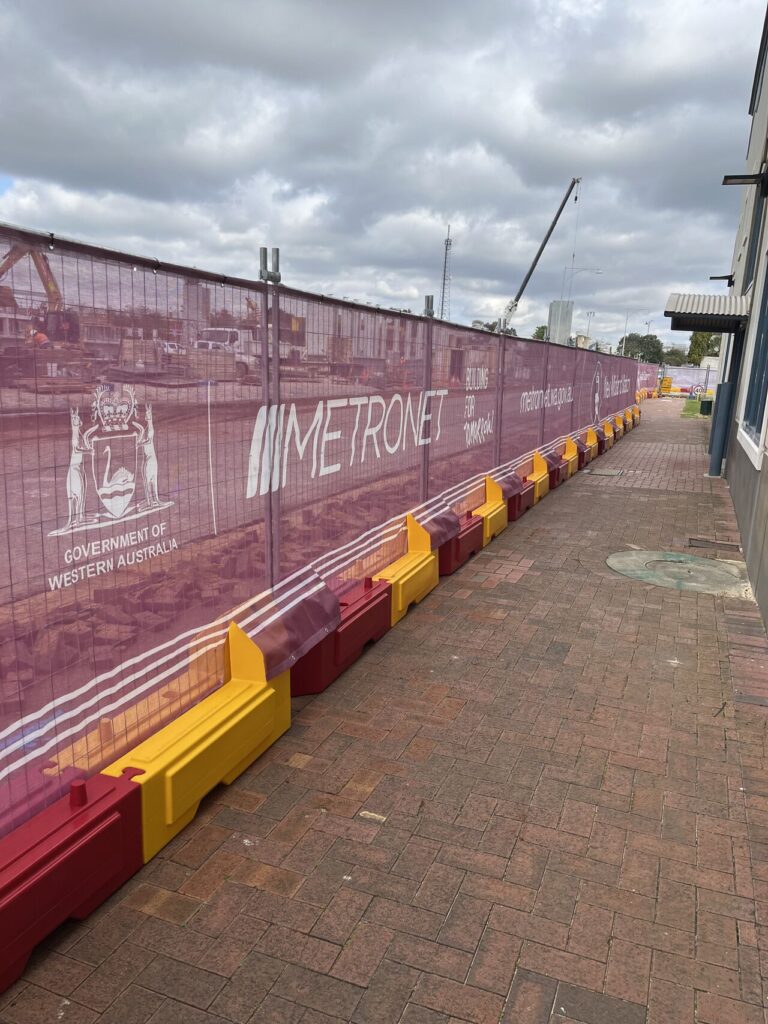 temporary fencing with perth metronet branding